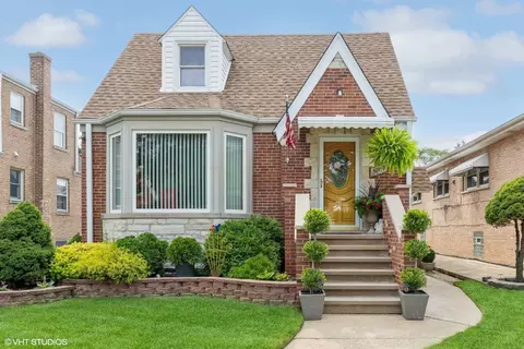 3104 N Normandy Ave, Chicago, IL 60634