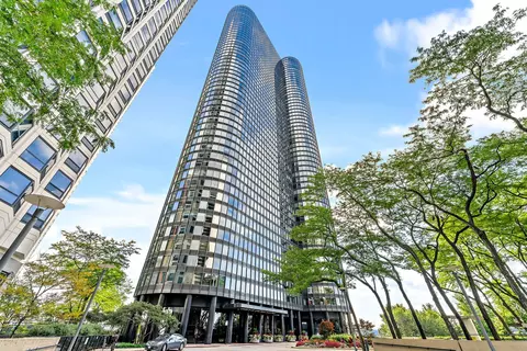 155 N Harbor Dr #5307, Chicago, IL 60601