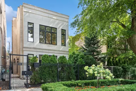 2131 N Lakewood Ave, Chicago, IL 60614
