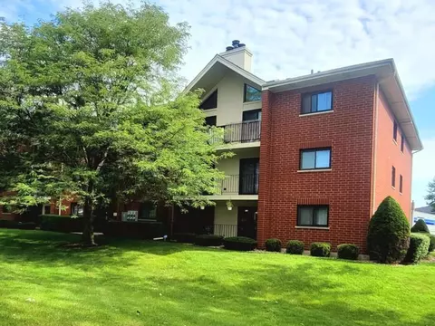18206 Rita Rd #1C, Tinley Park, IL 60477