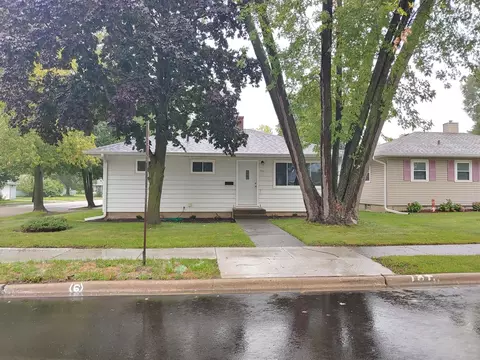 901 Westshire Dr, Joliet, IL 60435