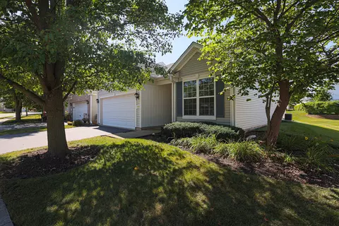 12531 Wedgemere Dr, Huntley, IL 60142