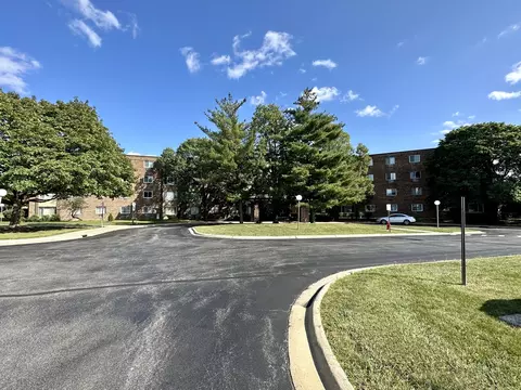 1475 Rebecca Dr #203, Hoffman Estates, IL 60169