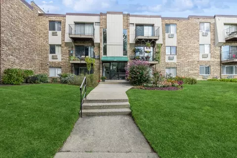 1461 Winslowe Dr #103, Palatine, IL 60074