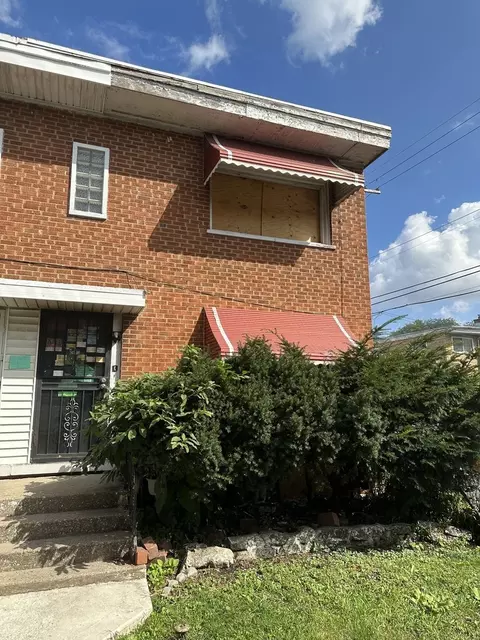 5061 W Gladys Ave #E, Chicago, IL 60644