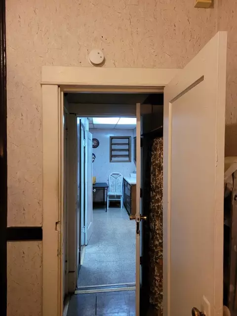Entry Way - 602 E 92nd St, Chicago, IL 60619 photo 2 of 7
