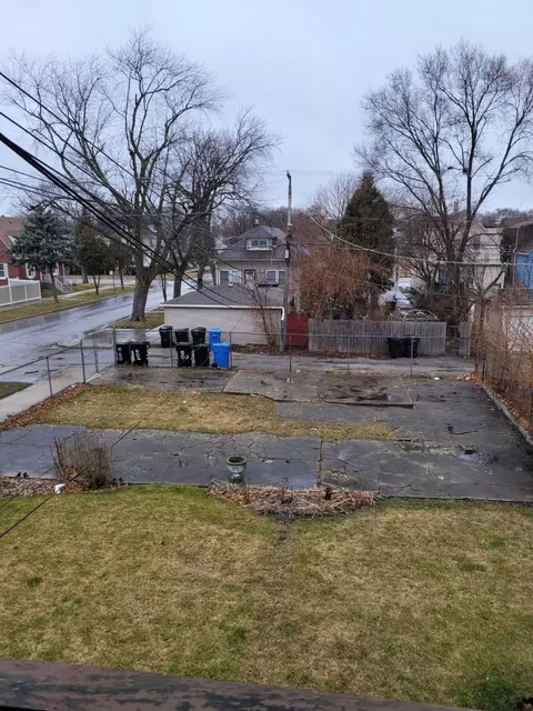 View/Area - 602 E 92nd St, Chicago, IL 60619 photo 2 of 2