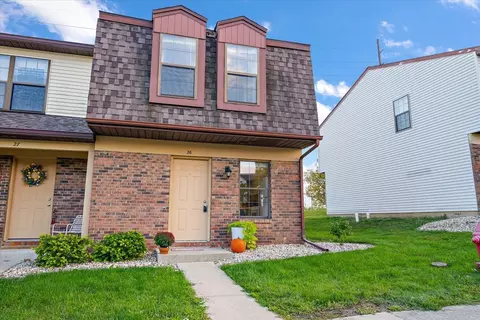 700 N Adelaide St #26, Normal, IL 61761