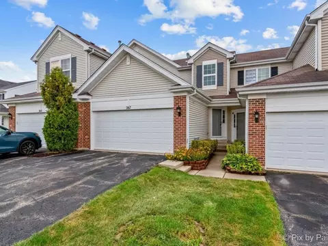 267 Macintosh Ave, Woodstock, IL 60098