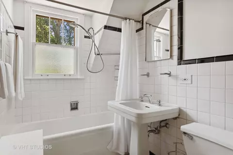 2152 Brown Ave, Evanston, IL 60201 photo 12