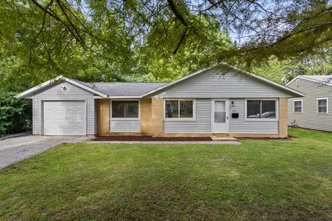 1113 Lanore Dr, Urbana, IL 61802