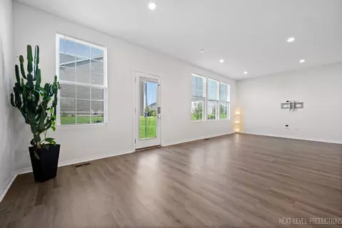 12466 S Compass Ave, Plainfield, IL 60585 photo 14
