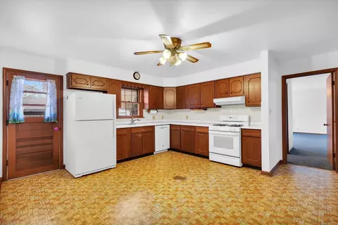 1204 Devonshire Dr, Champaign, IL 61821 photo 12