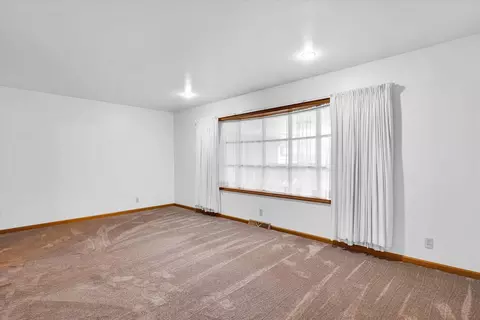 1204 Devonshire Dr, Champaign, IL 61821 photo 9