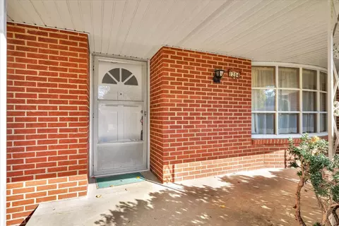 1204 Devonshire Dr, Champaign, IL 61821 photo 5
