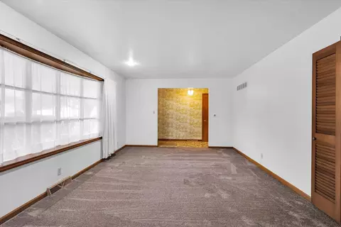 1204 Devonshire Dr, Champaign, IL 61821 photo 11