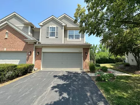 625 Creekside Cir #4-5, Gurnee, IL 60031