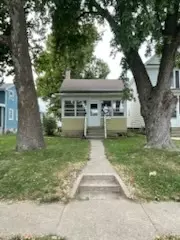 409 7th Ave, Sterling, IL 61081