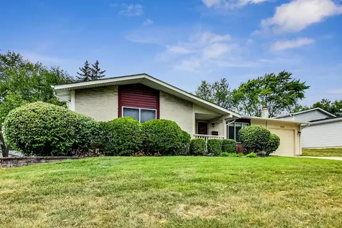 634 S Salem Dr, Schaumburg, IL 60193