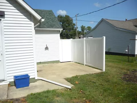 218 E Central St, Princeton, IL 61356 photo 5