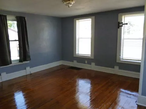 218 E Central St, Princeton, IL 61356 photo 11