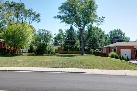 503 W Lonnquist Blvd, Mount Prospect, IL 60056