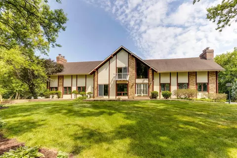 5 Covered Bridge Rd, South Barrington, IL 60010