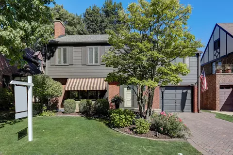 179 Stratford Rd, Des Plaines, IL 60016