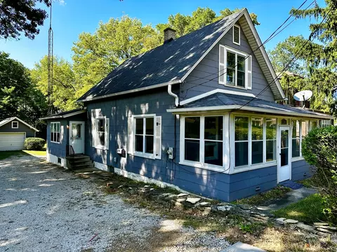 2015 S State St, Lockport, IL 60441