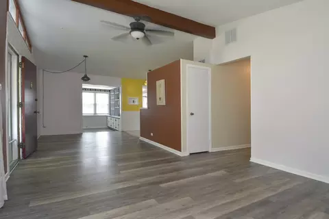 3803 Wren Ln, Rolling Meadows, IL 60008 photo 2