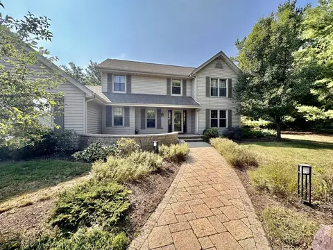 7931 Elevator Rd, Roscoe, IL 61073