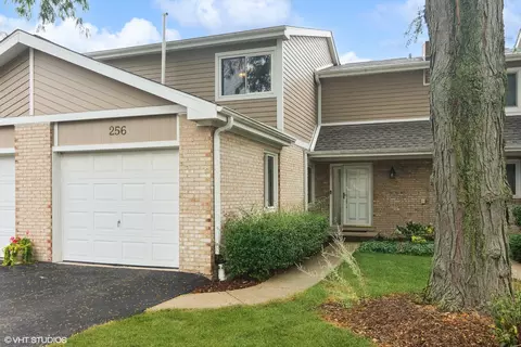 256 W Golfview Ter, Palatine, IL 60067