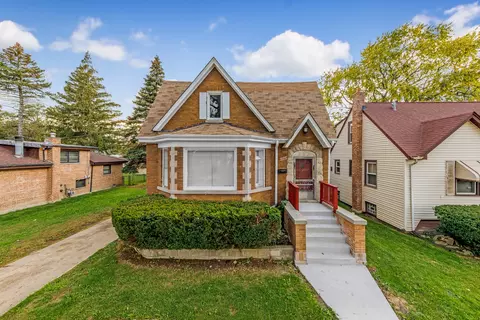 12352 S Carpenter St, Calumet Park, IL 60827