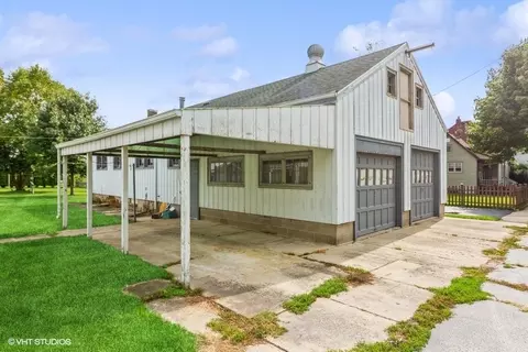 401 E Park St, Harvard, IL 60033 photo 4