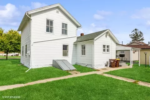 401 E Park St, Harvard, IL 60033 photo 3