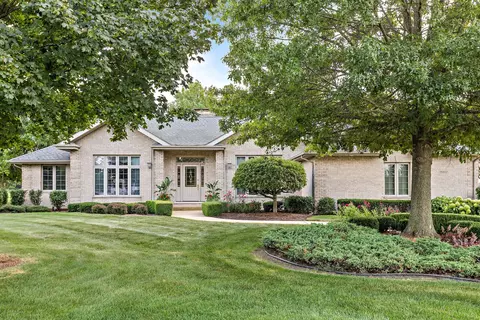 26052 Golfview Ct, Frankfort, IL 60423