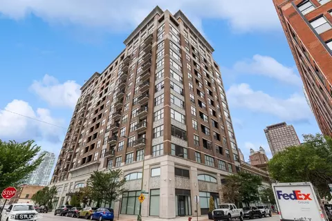 849 N Franklin St #1111, Chicago, IL 60610