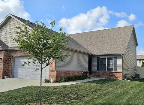 3084 Shepard Rd, Normal, IL 61761