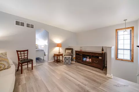 601 Dunham Rd, Gurnee, IL 60031 photo 16