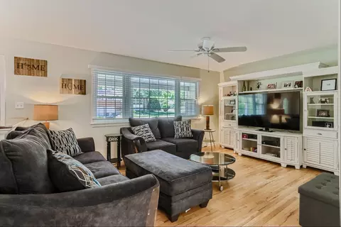 816 E Baldwin Rd, Palatine, IL 60074 photo 4