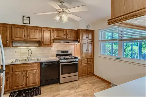 816 E Baldwin Rd, Palatine, IL 60074 photo 6