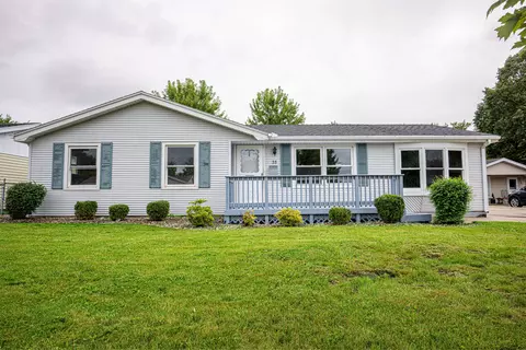 35 Dennison Dr, Bourbonnais, IL 60914