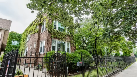 5435 W Potomac Ave, Chicago, IL 60651