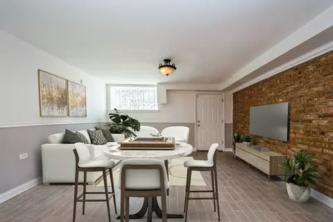 736 E 42nd St, Chicago, IL 60653 photo 18