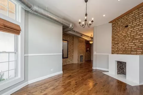 736 E 42nd St, Chicago, IL 60653 photo 5