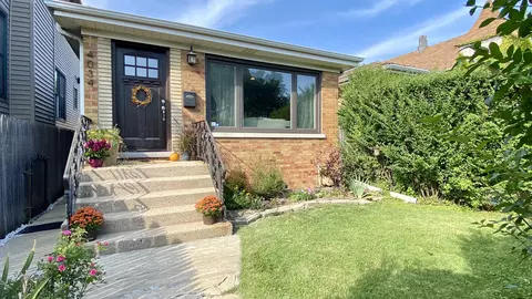 4034 W Addison St, Chicago, IL 60641