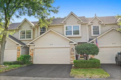 8104 Sierra Woods Ln, Carpentersville, IL 60110