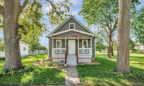 217 S State St, Gibson City, IL 60936