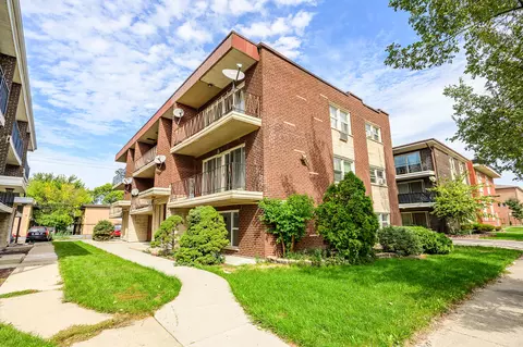 6912 W 65th St #1, Chicago, IL 60638