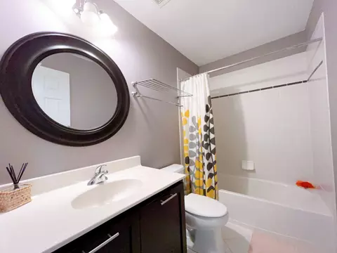 2619 Commons Dr, Glenview, IL 60026 photo 10